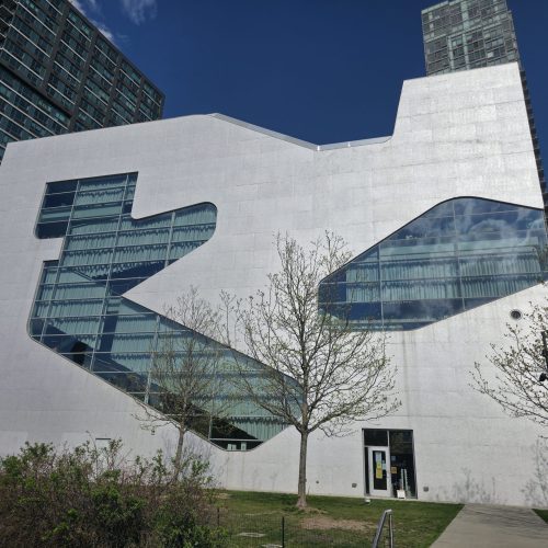 LIC Queens LIbrary